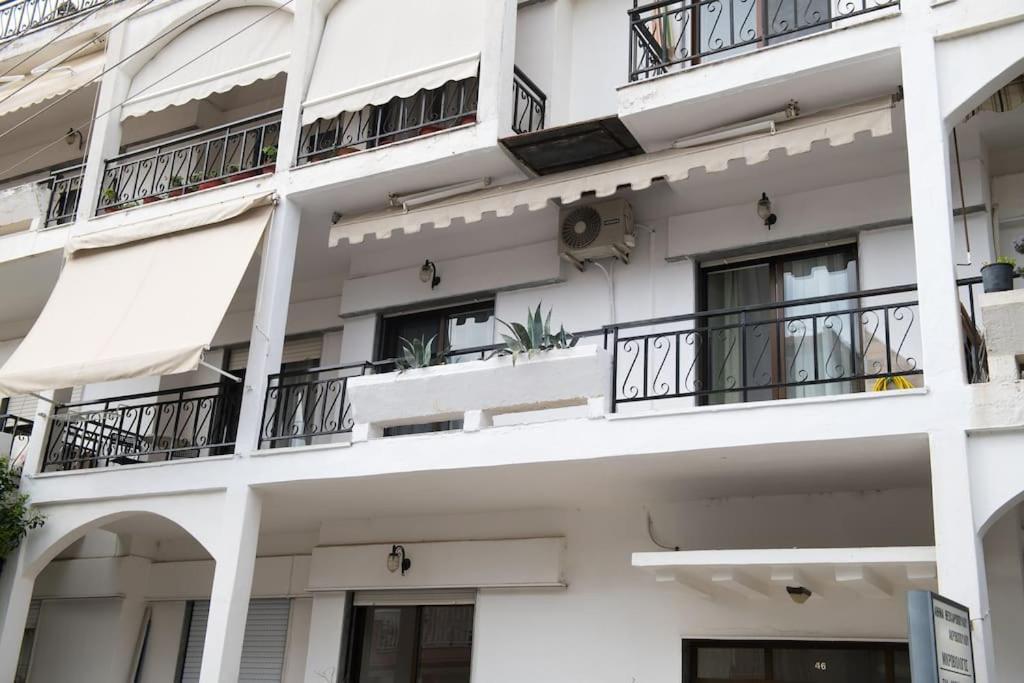 Markopoulosapartments Неа-Муданья Экстерьер фото